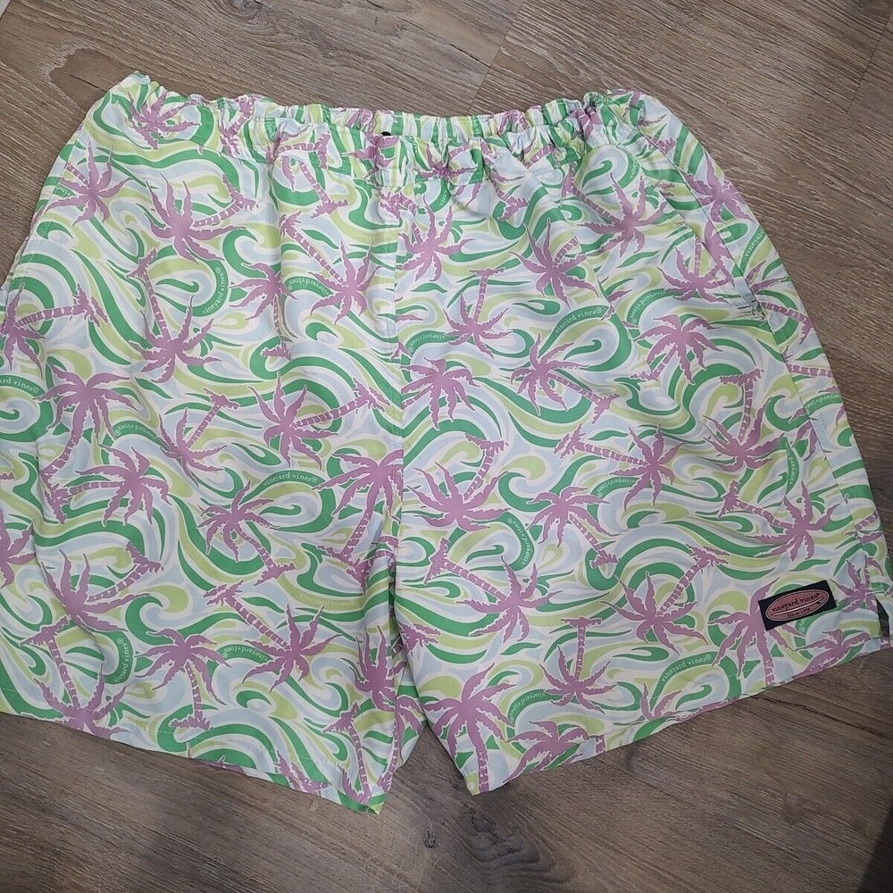 Vineyard‎ Vines Palm Tree And Waves Trunks Mens Size 2XL Lavender And Greens